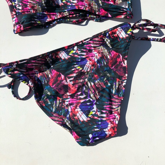 Victoria’s Secret PINK Tropical Printed Bikini M - Picture 5 of 12